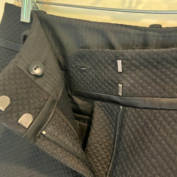 Ann Taylor LOFT Black Marisa Quilted Tuxedo Style Pants, Size 6 - Picture 3 of 13